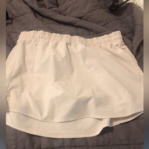 m white skort